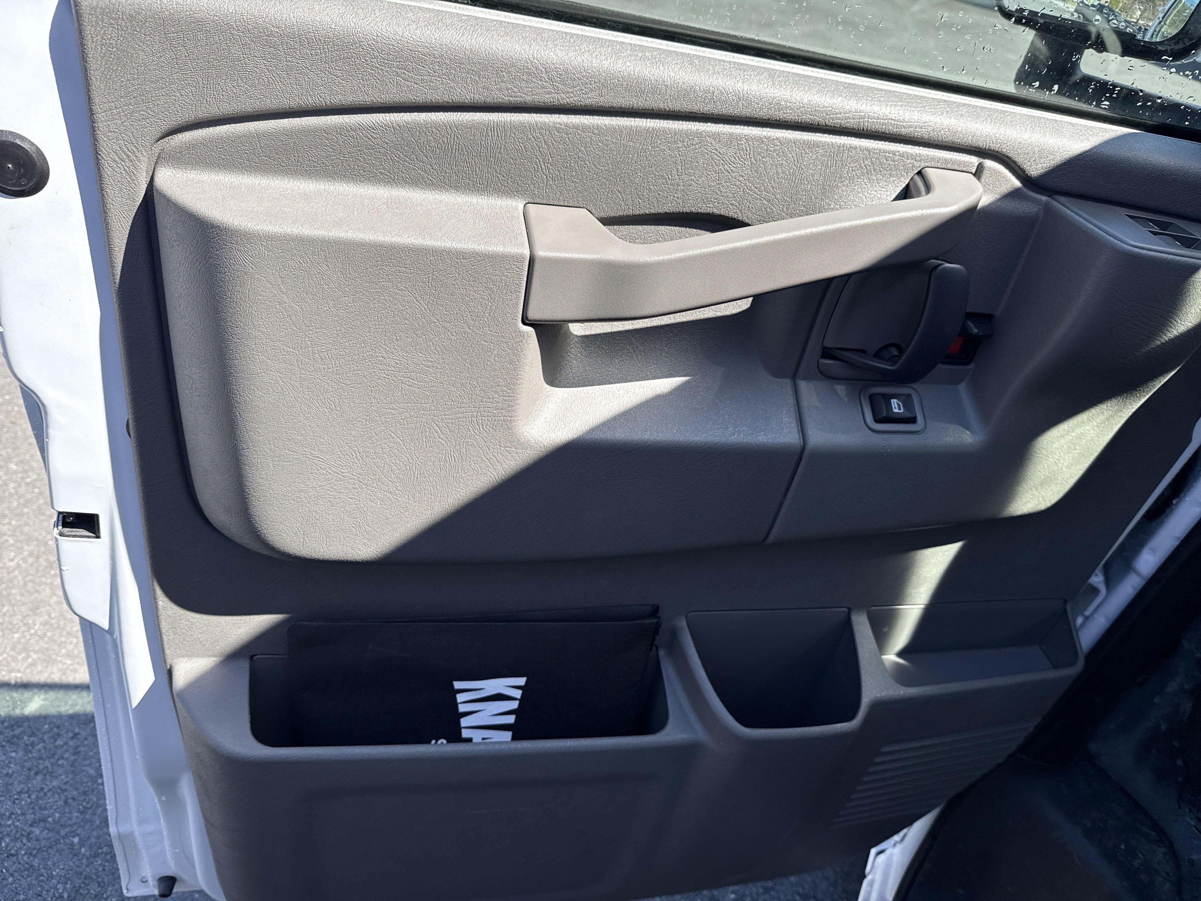 2024 Chevrolet Express Cutaway 3500 1WT