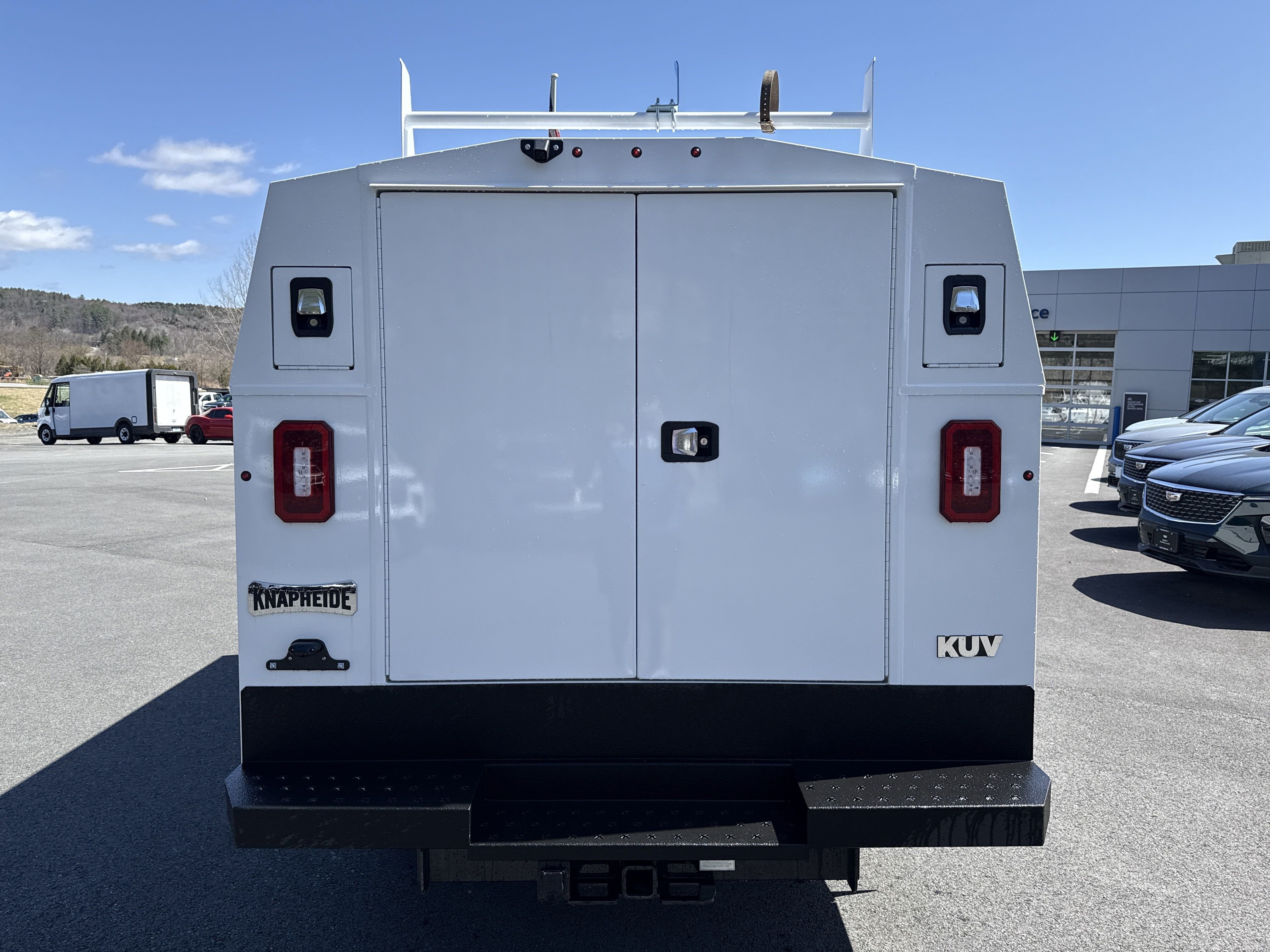 2024 Chevrolet Express Cutaway 3500 1WT