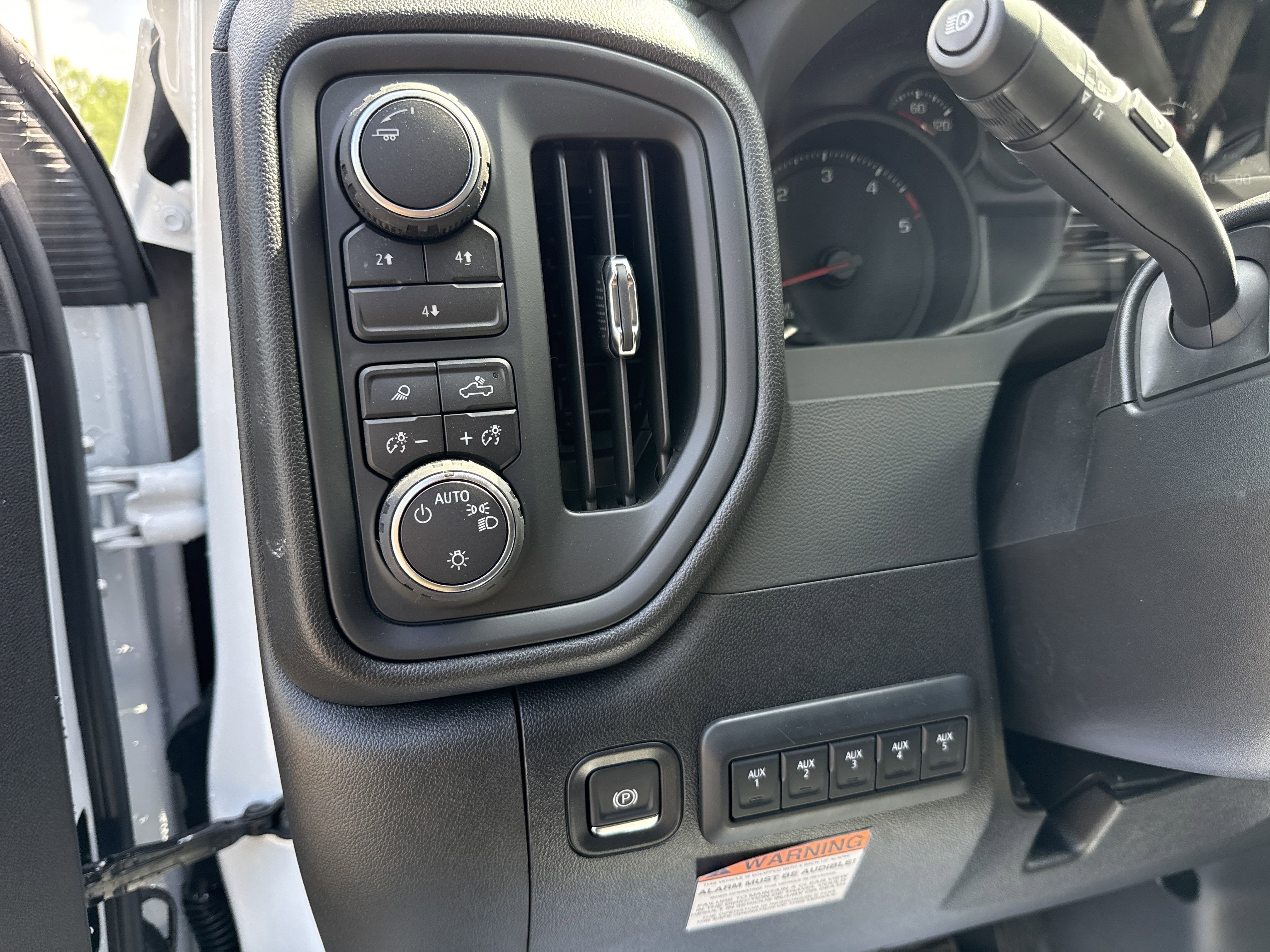 2025 Chevrolet Silverado 3500 HD Chassis Cab Work Truck