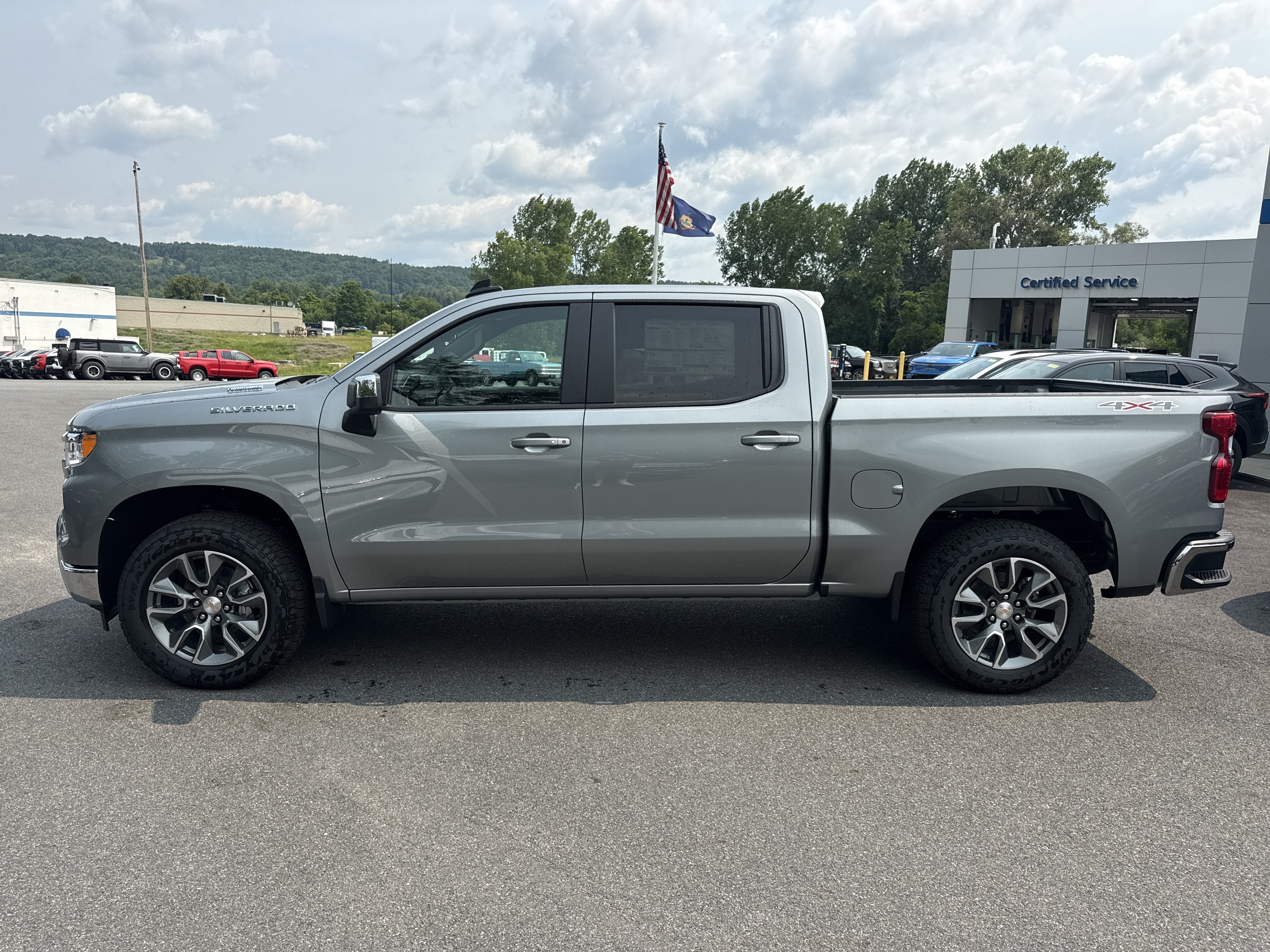 2026 Chevrolet Silverado 1500 LT (2FL)