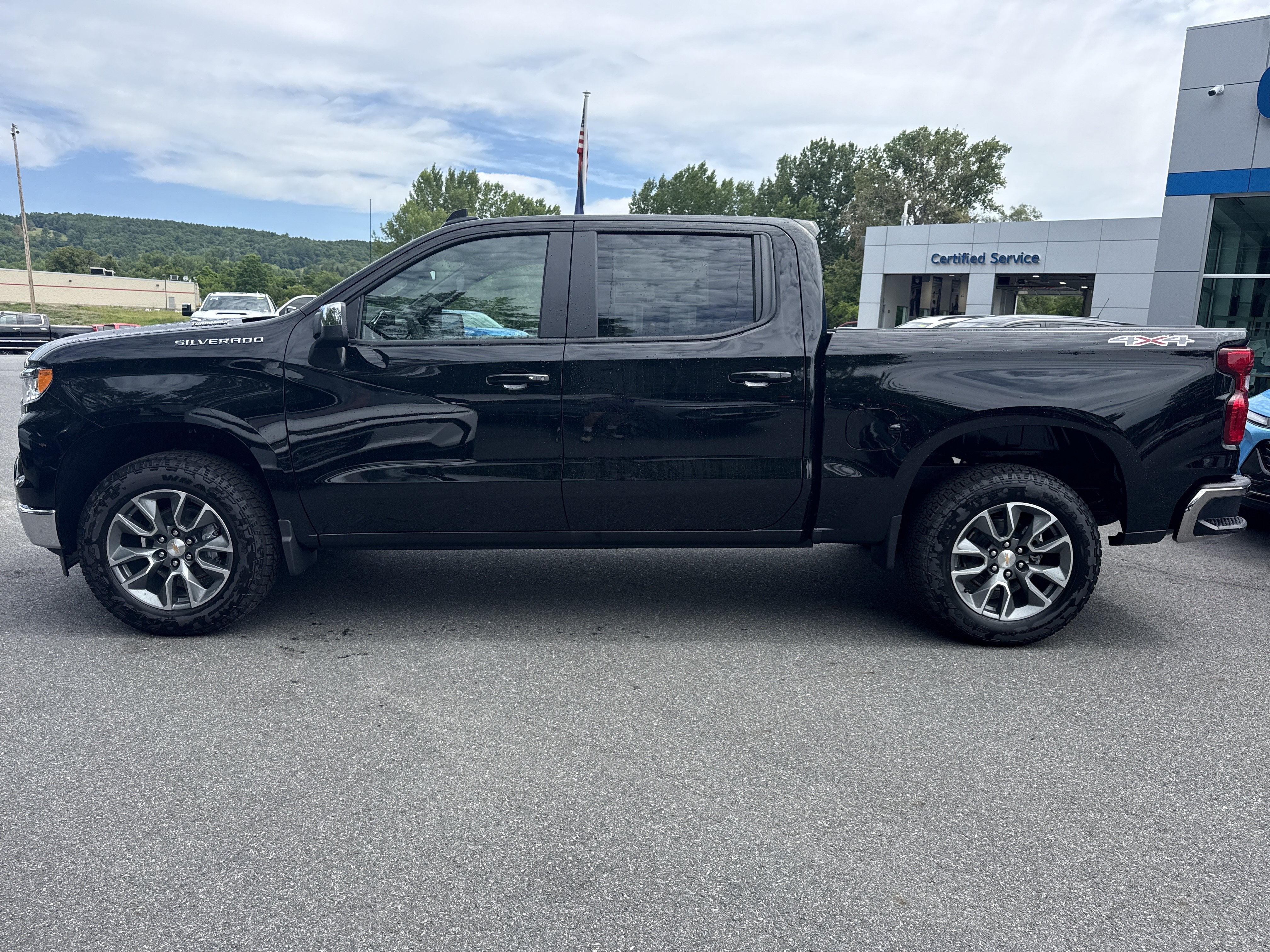 2026 Chevrolet Silverado 1500 LT (2FL)