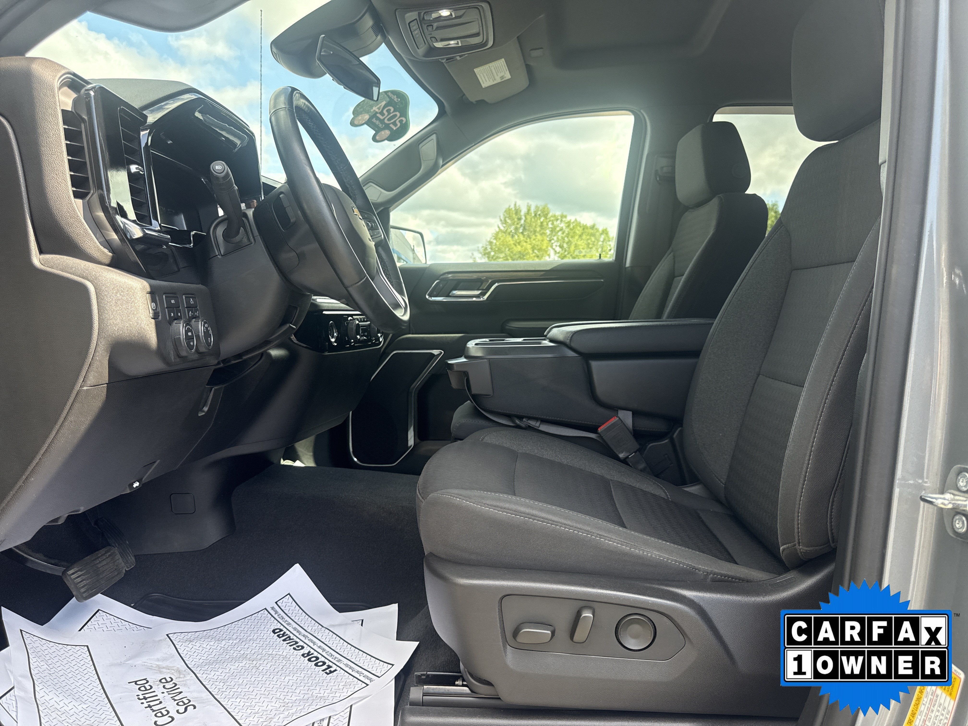 2024 Chevrolet Silverado 1500 LT (2FL)