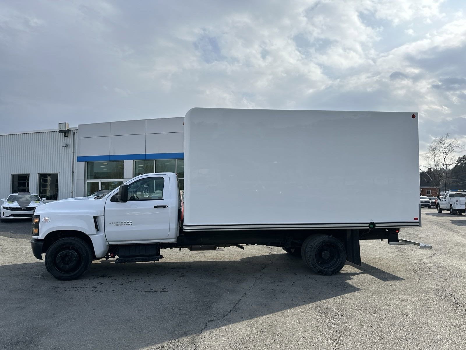 2023 Chevrolet Silverado 4500 HD Work Truck