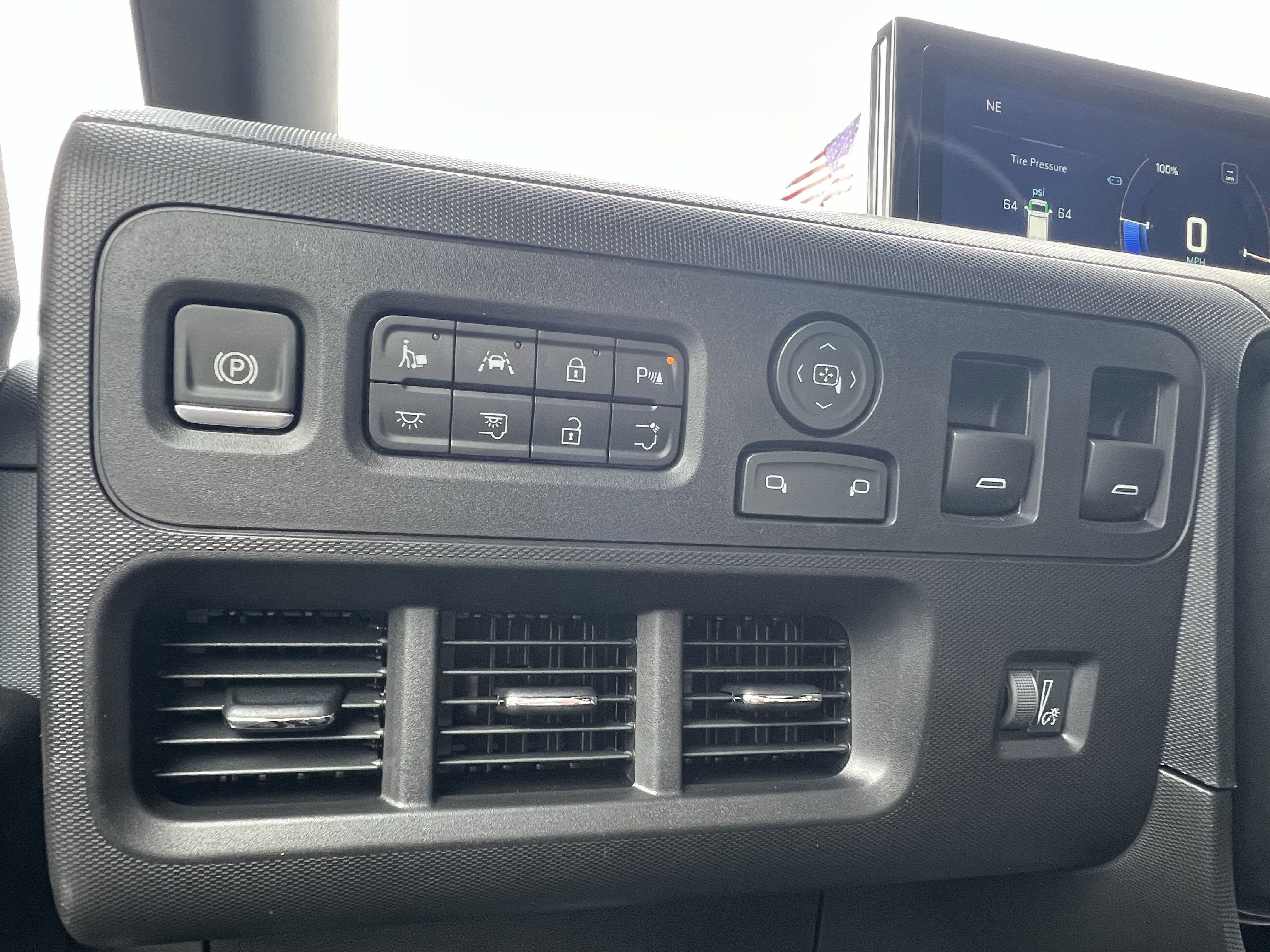 2025 Chevrolet BrightDrop 400 AWD 400