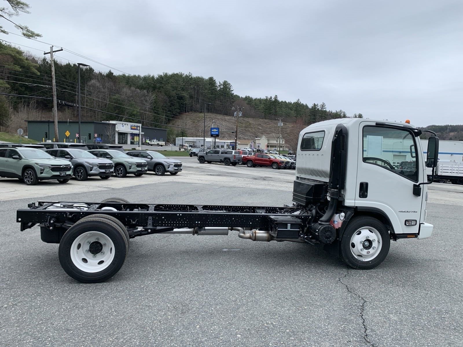 2024 Chevrolet Low Cab Forward 4500 Base