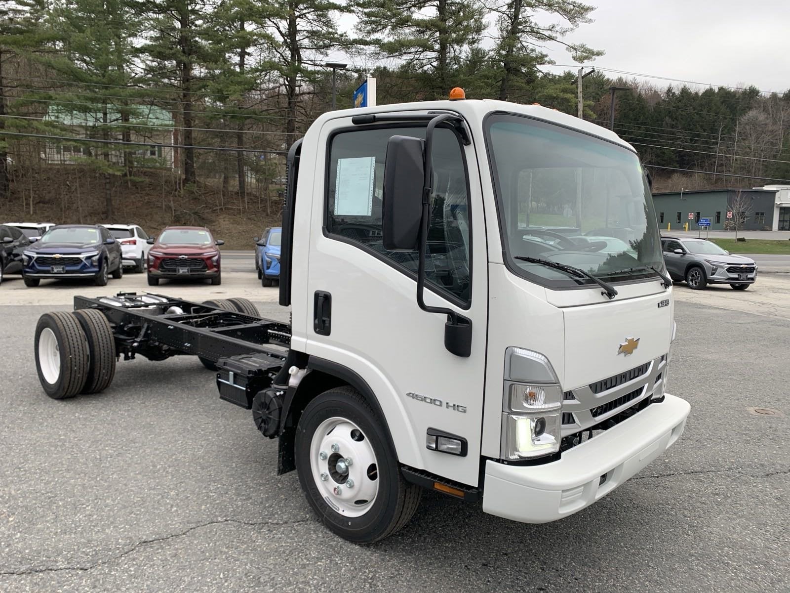 2024 Chevrolet Low Cab Forward 4500 Base