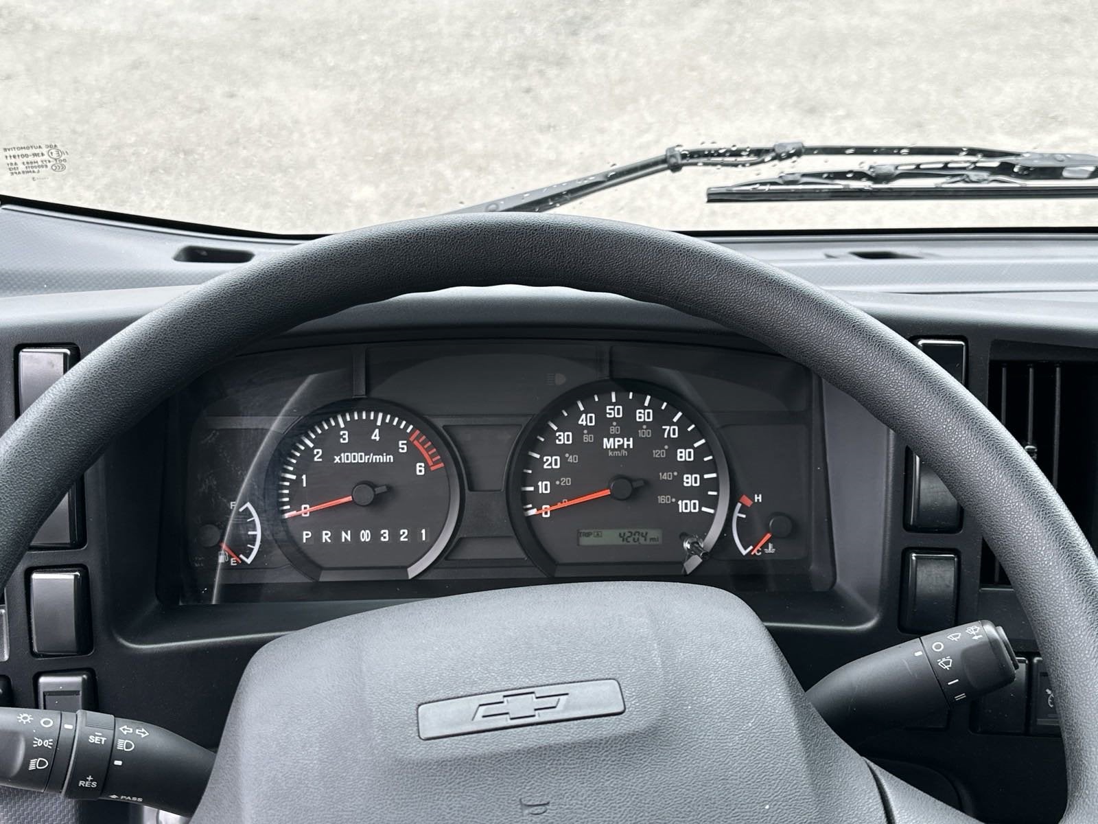 2024 Chevrolet Low Cab Forward 5500 XG Base