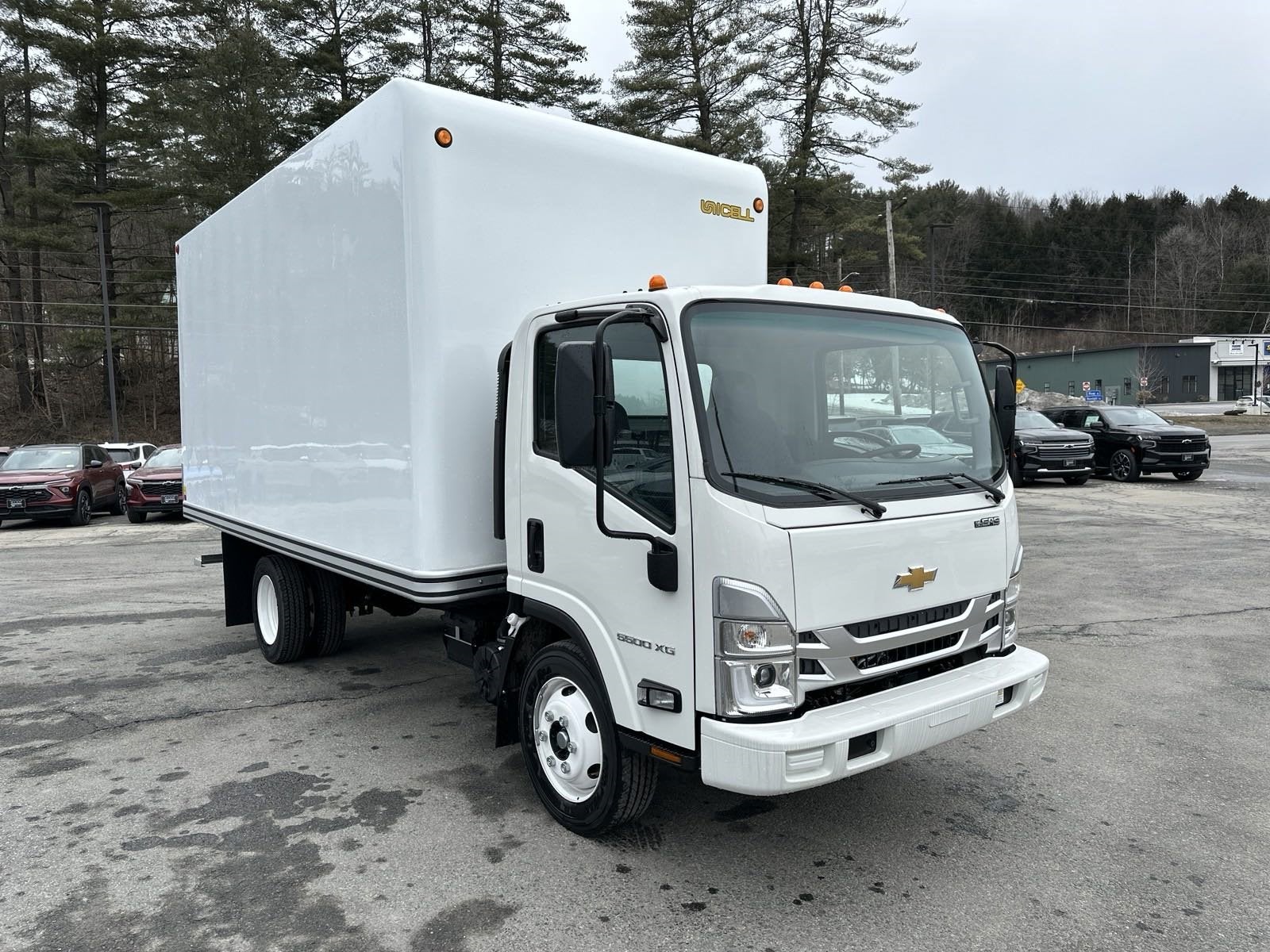 2024 Chevrolet Low Cab Forward 5500 XG Base