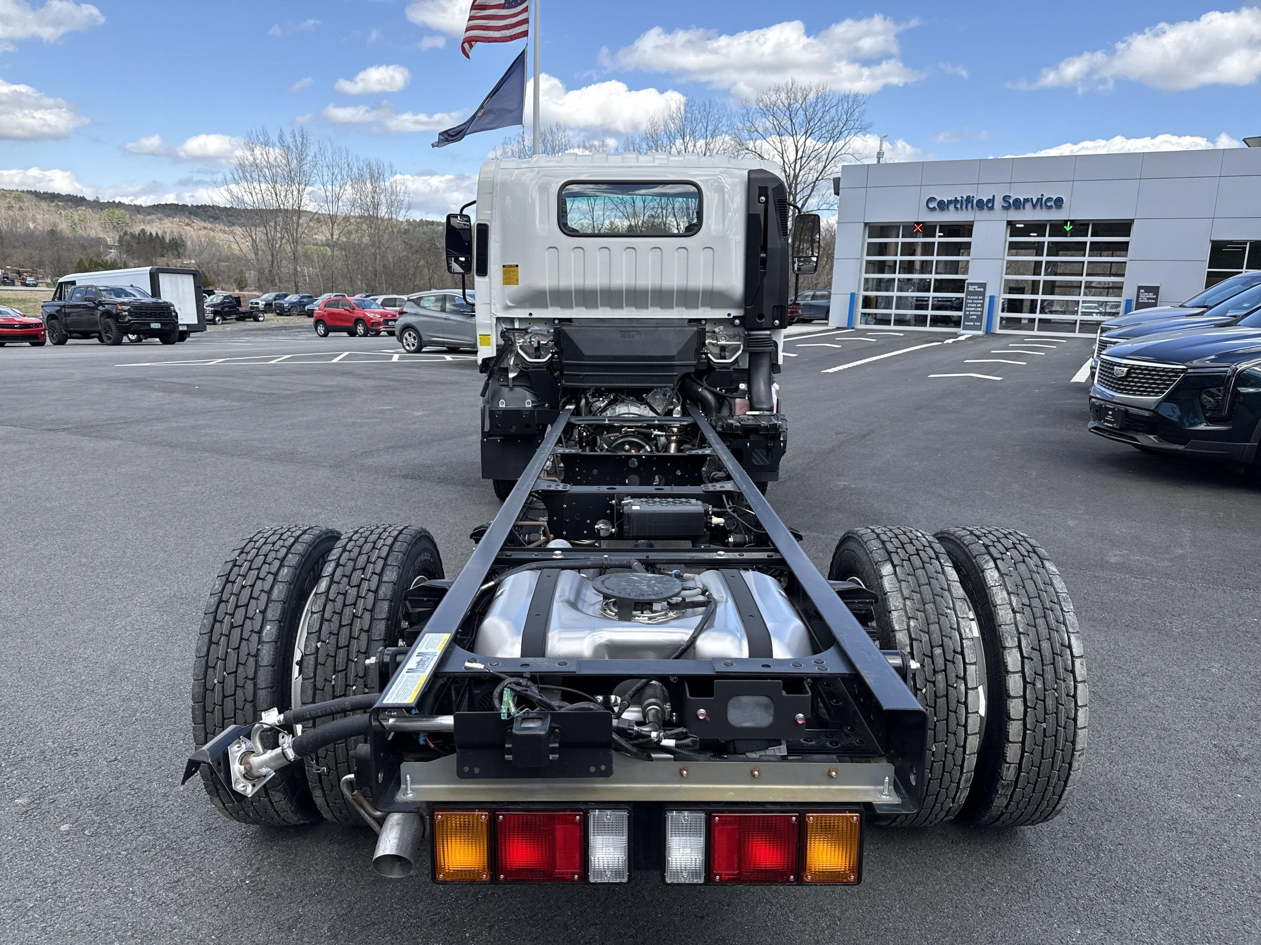 2025 Chevrolet Low Cab Forward 5500 XG Base