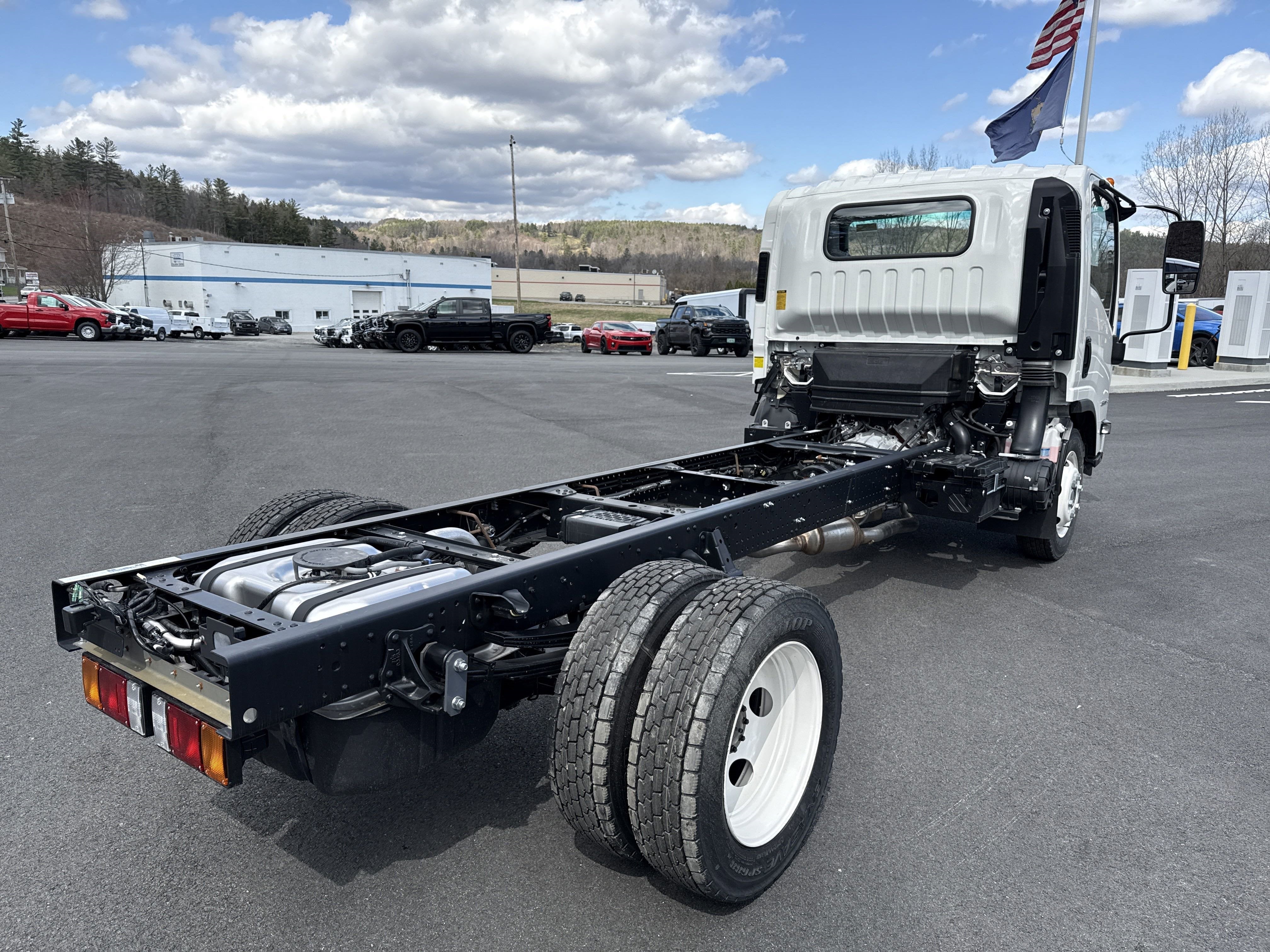 2025 Chevrolet Low Cab Forward 5500 XG Base