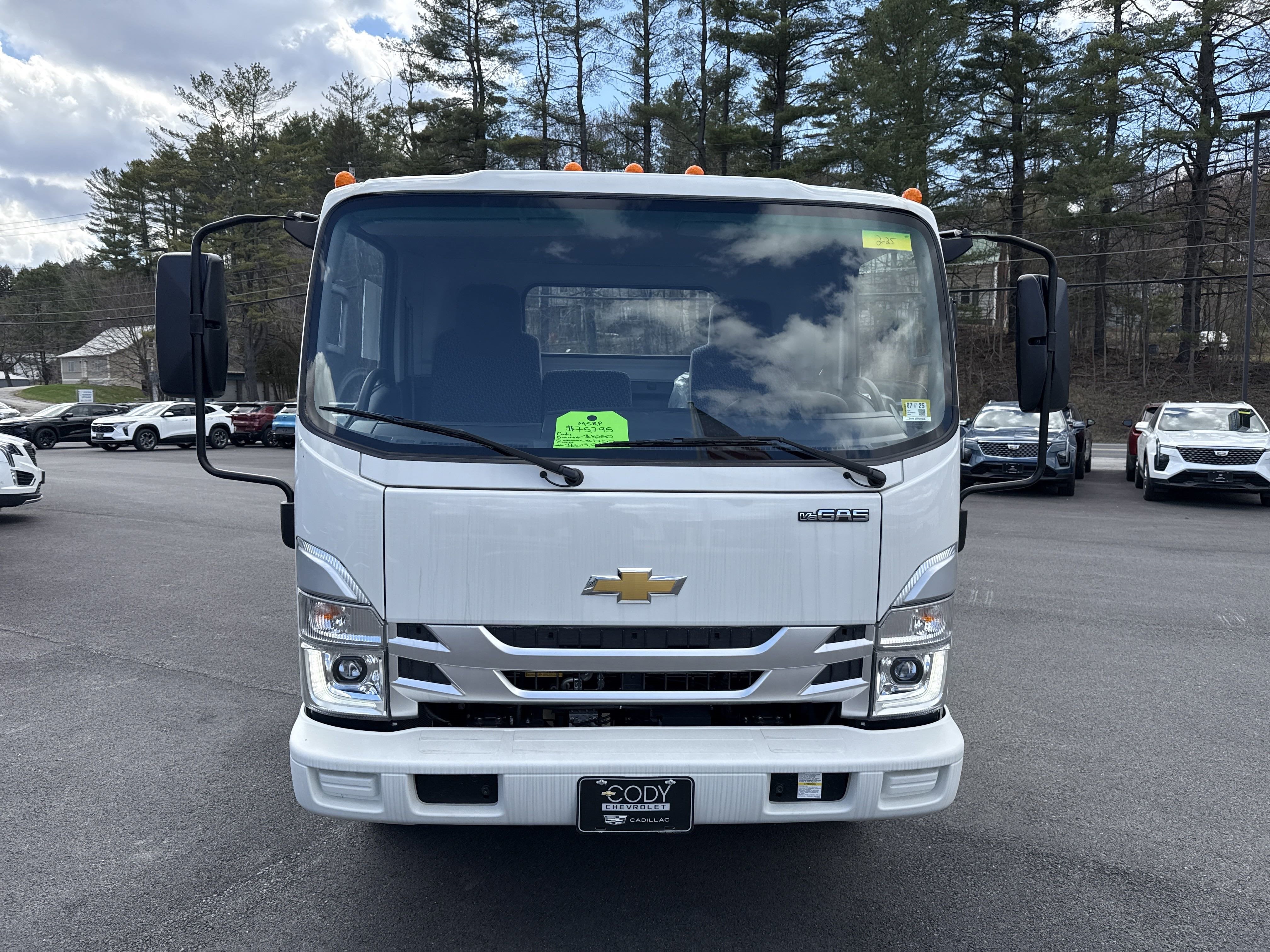 2025 Chevrolet Low Cab Forward 5500 XG Base