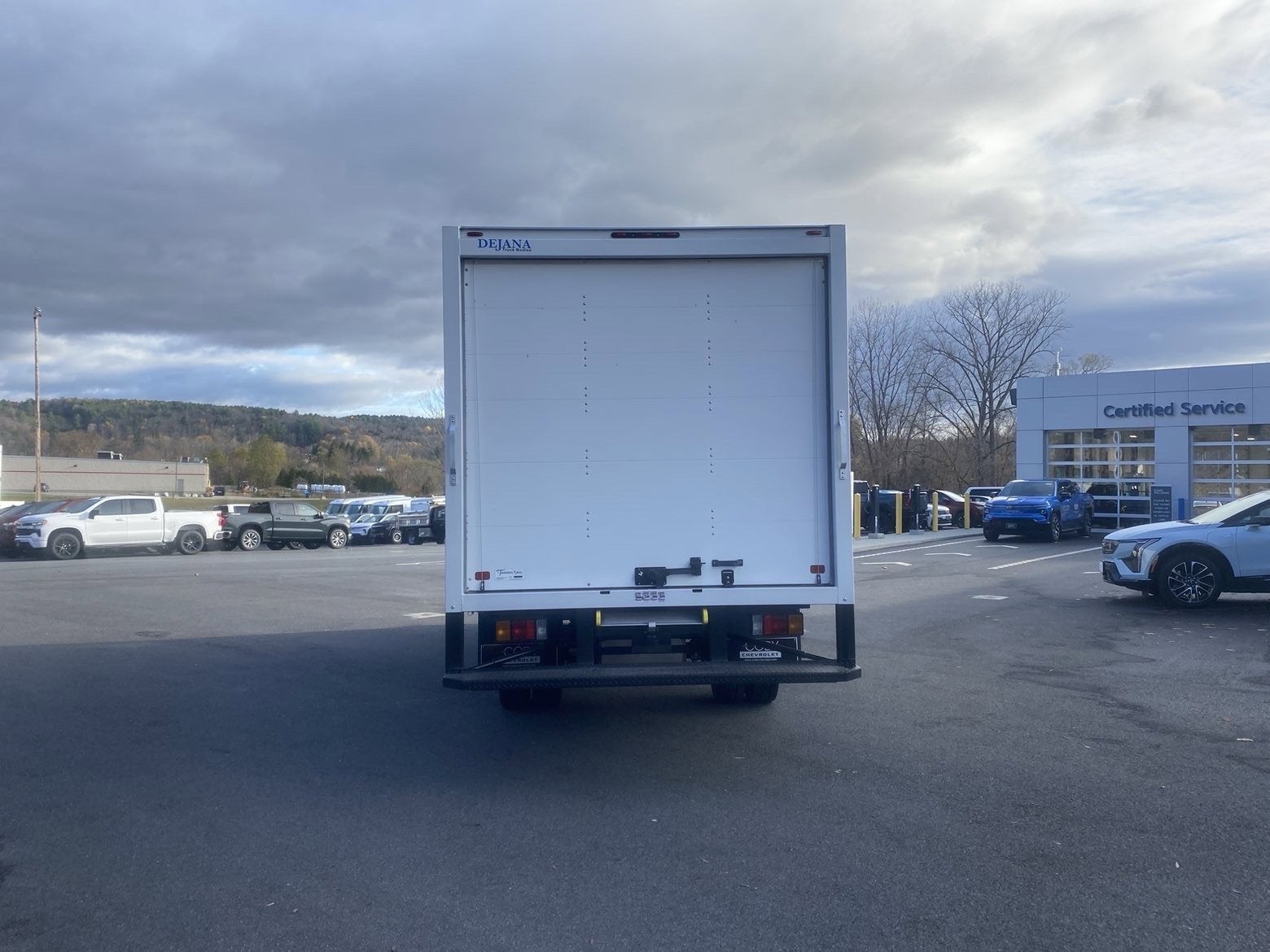 2024 Chevrolet Low Cab Forward 5500 XD Base